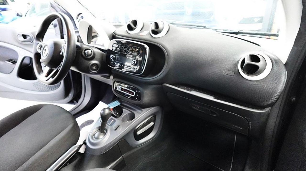 2017 Smart fortwo LOW KM,MINT,NO ACCIDENT,FOR TWO - Photo #14