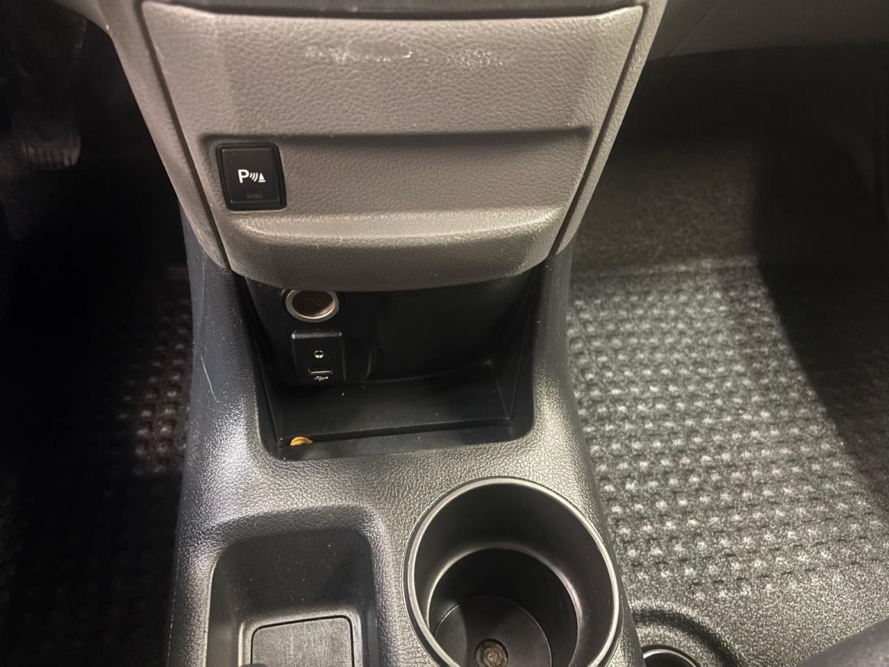 2016 Nissan NV200 SV, Back-Up-Camera, Rear Park Assist,Keyless entry