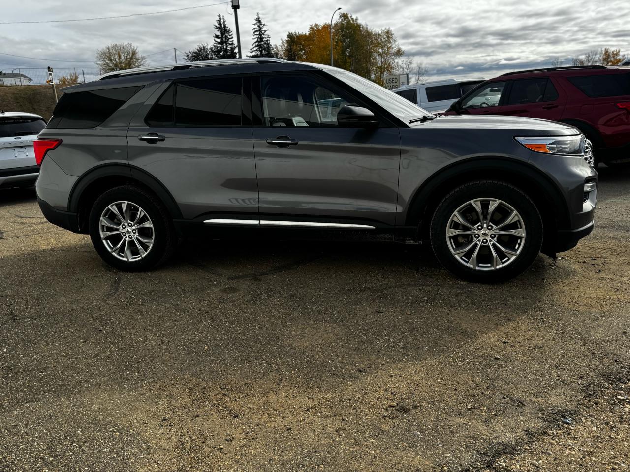 2022 Ford Explorer Limited 4WD Photo4