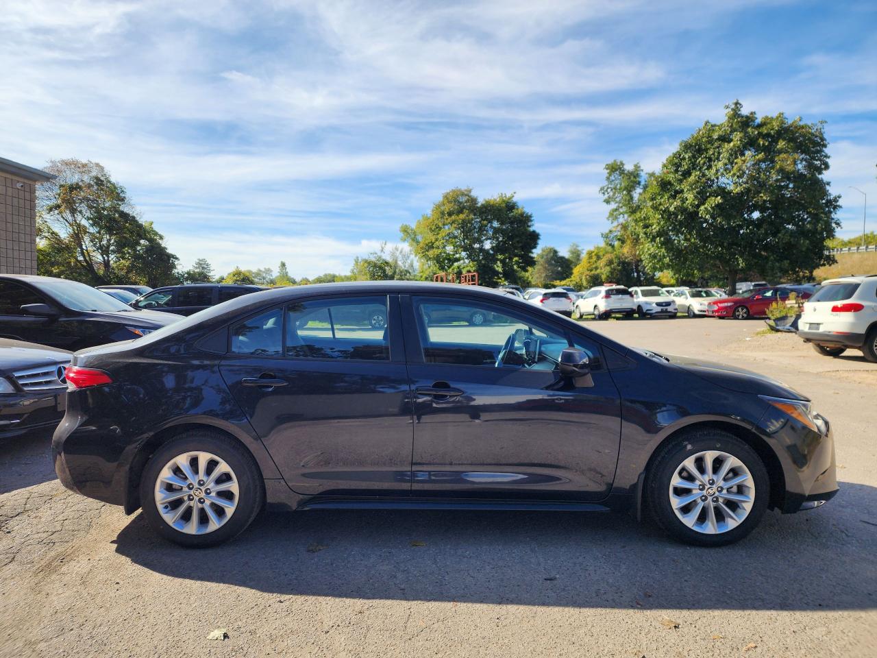 2021 Toyota Corolla LE l Fuel Efficent l Low Km's l Well Serviced. - Photo #5