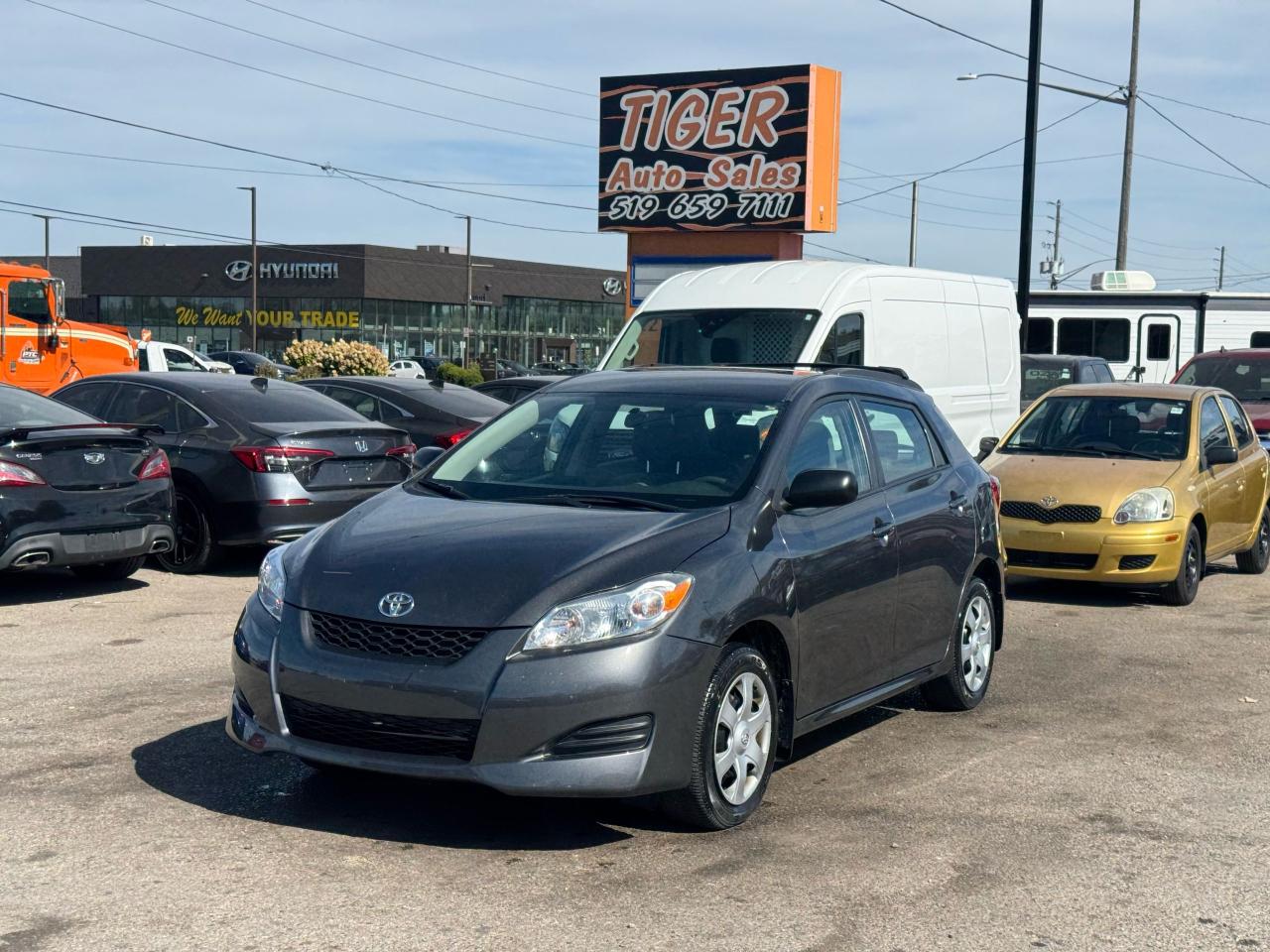 2010 Toyota Matrix HATCH, AWD, LOW KMS, ONLY 49,000KMS, AUTO, CERT