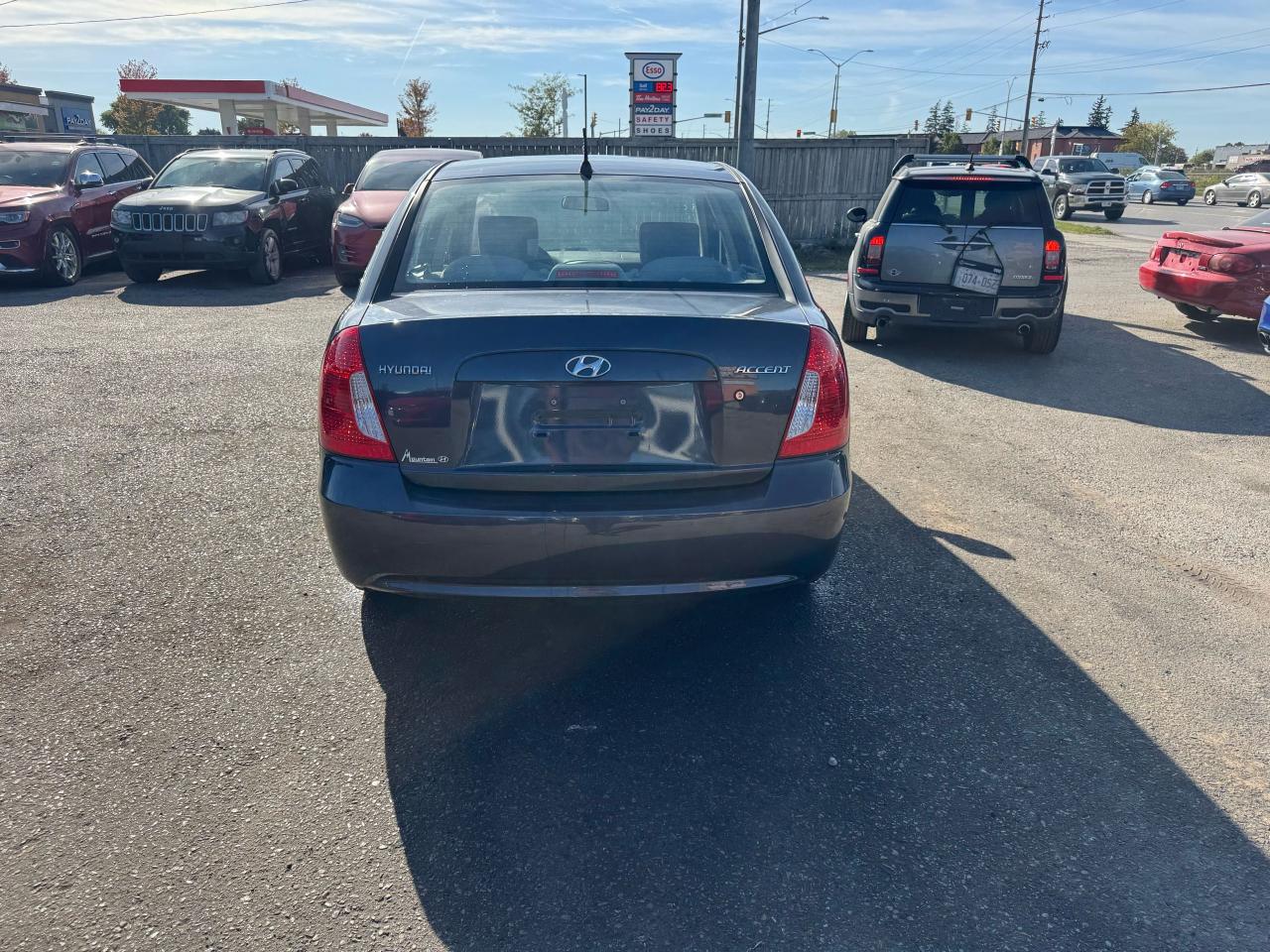 2010 Hyundai Accent GL, SEDAN, AUTO, 4 CYL, ONLY 66KMS, CERTIFIED - Photo #4