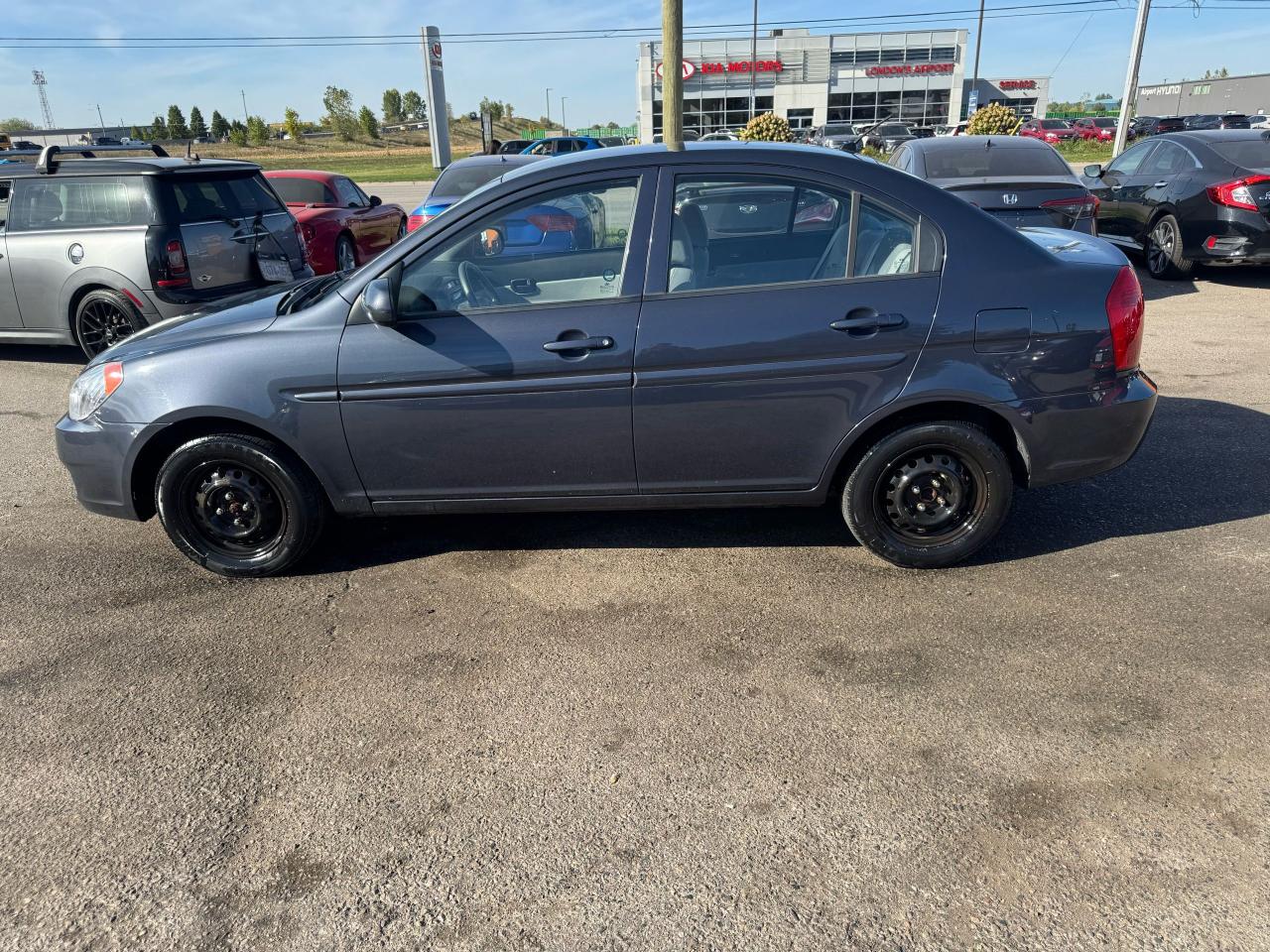 2010 Hyundai Accent GL, SEDAN, AUTO, 4 CYL, ONLY 66KMS, CERTIFIED - Photo #2