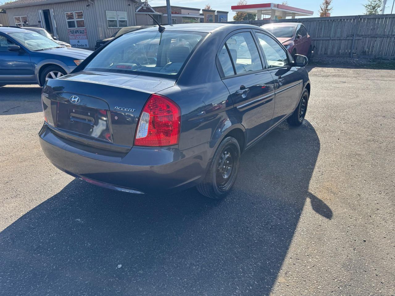 2010 Hyundai Accent GL, SEDAN, AUTO, 4 CYL, ONLY 66KMS, CERTIFIED - Photo #5