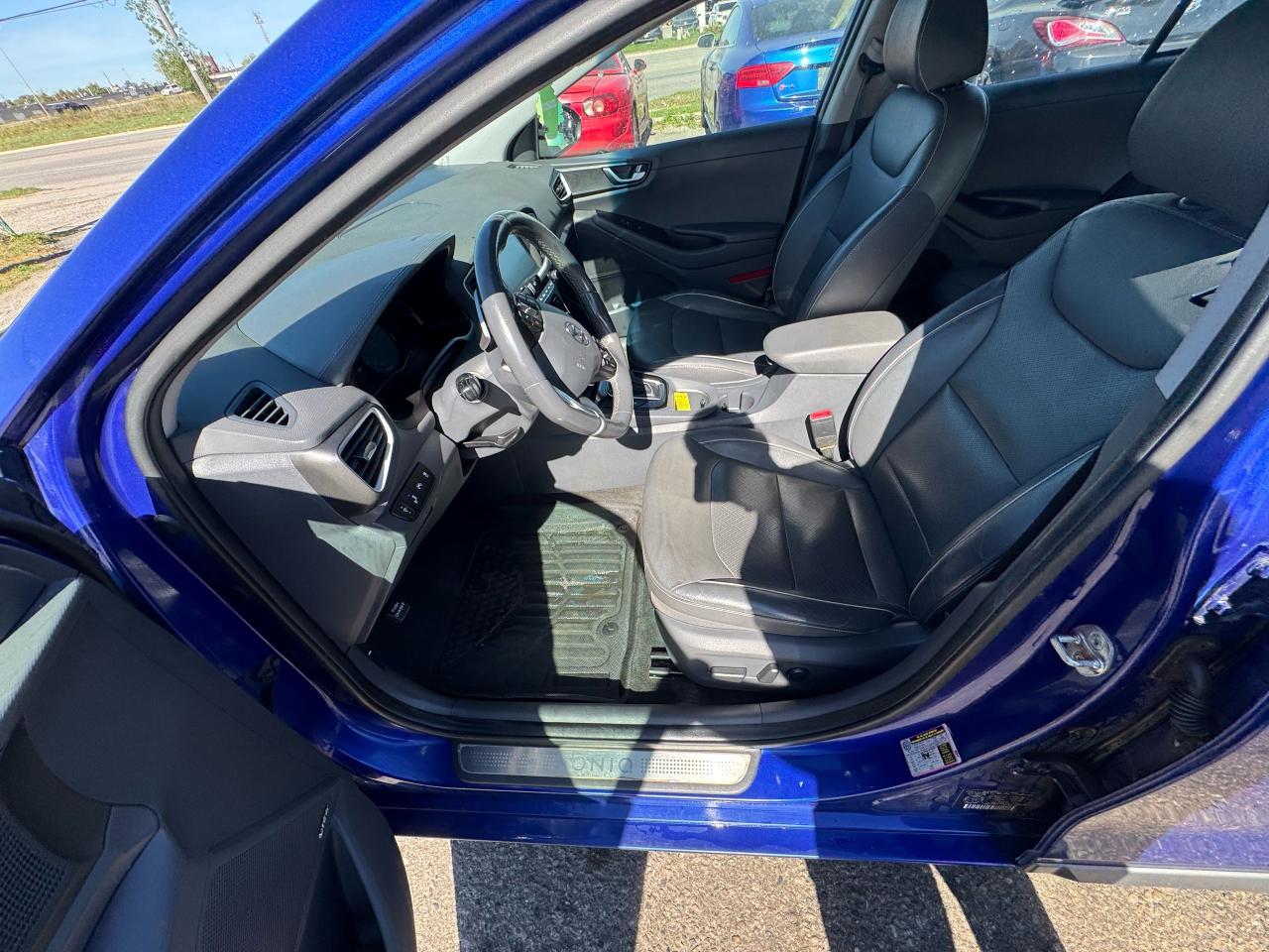 2019 Hyundai IONIQ HYBRID ULTIMATE, HATCHBACK, LEATHER, LOADED, CERT - Photo #11
