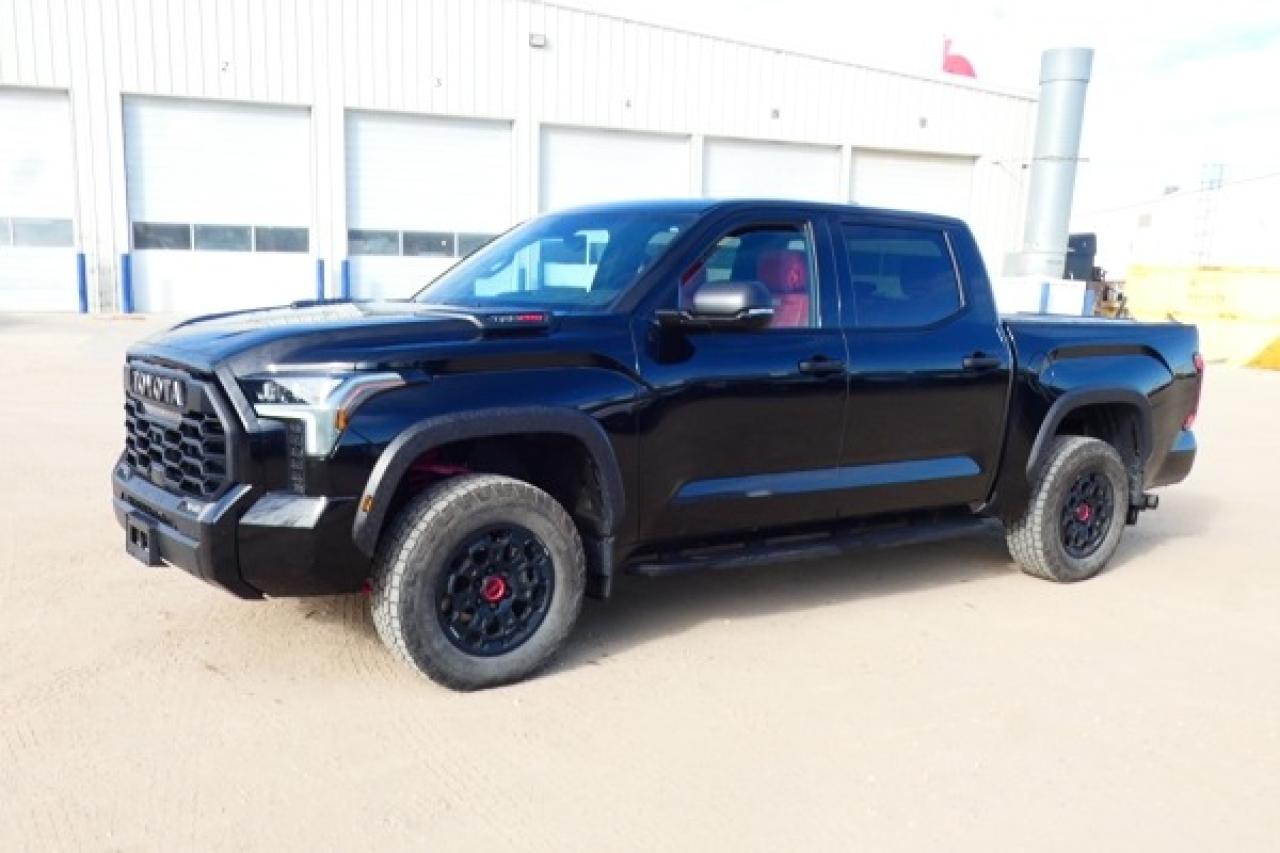 2024 Toyota Tundra Limited Hybrid w/H&C L, pano S/R, NAV, BUC - Photo #2