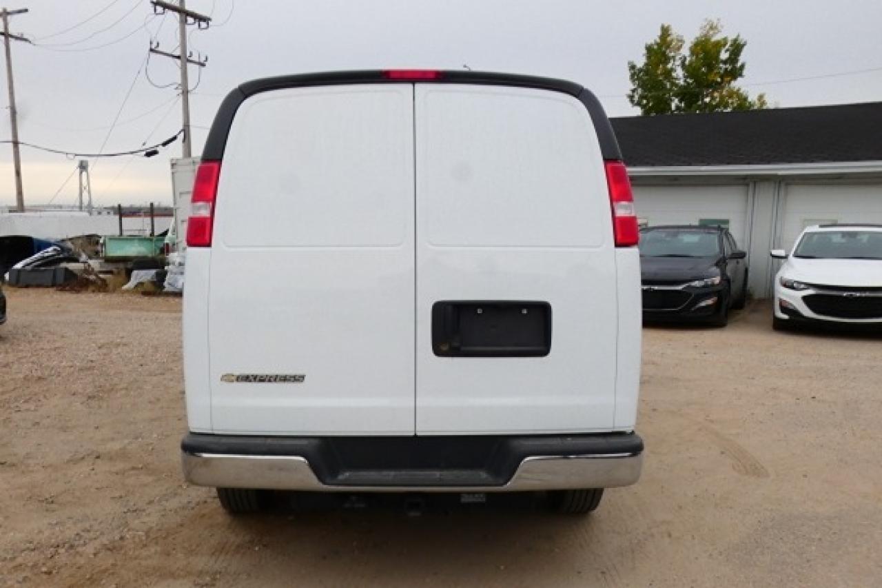 2023 Chevrolet Express Cargo Van 3500 Cargo w/cloth, RVM BUC, rear heat, bulkhead - Photo #7
