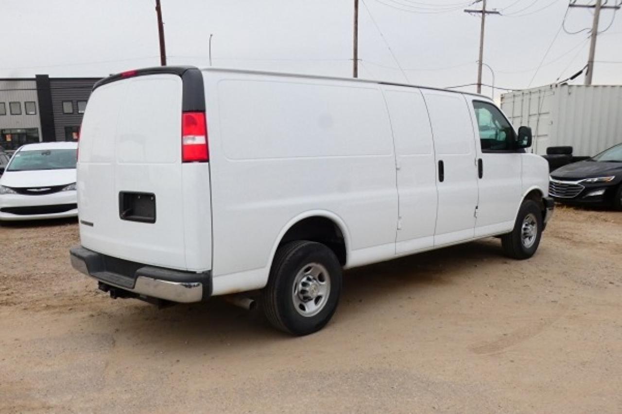 2023 Chevrolet Express Cargo Van 3500 Cargo w/cloth, RVM BUC, rear heat, bulkhead - Photo #6
