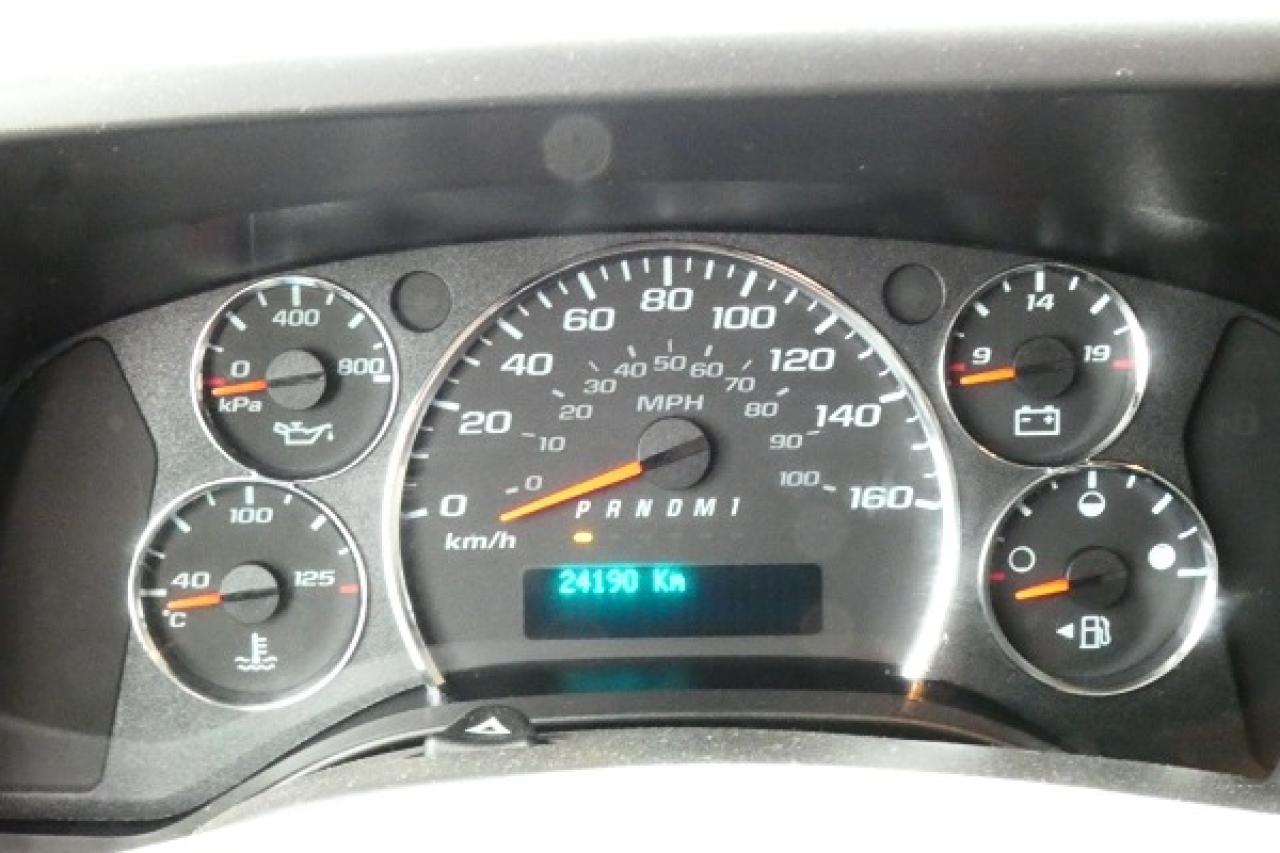 2023 Chevrolet Express Cargo Van 3500 Cargo w/cloth, RVM BUC, rear heat, bulkhead - Photo #13