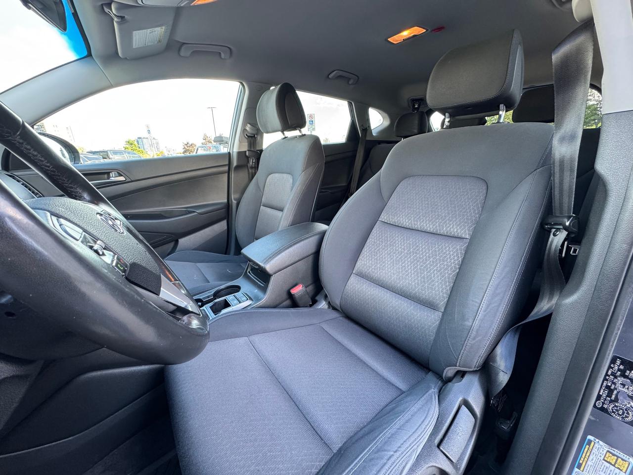 2017 Hyundai Tucson Premium | CLEAN CARFAX | NO ACCIDENT | - Photo #4