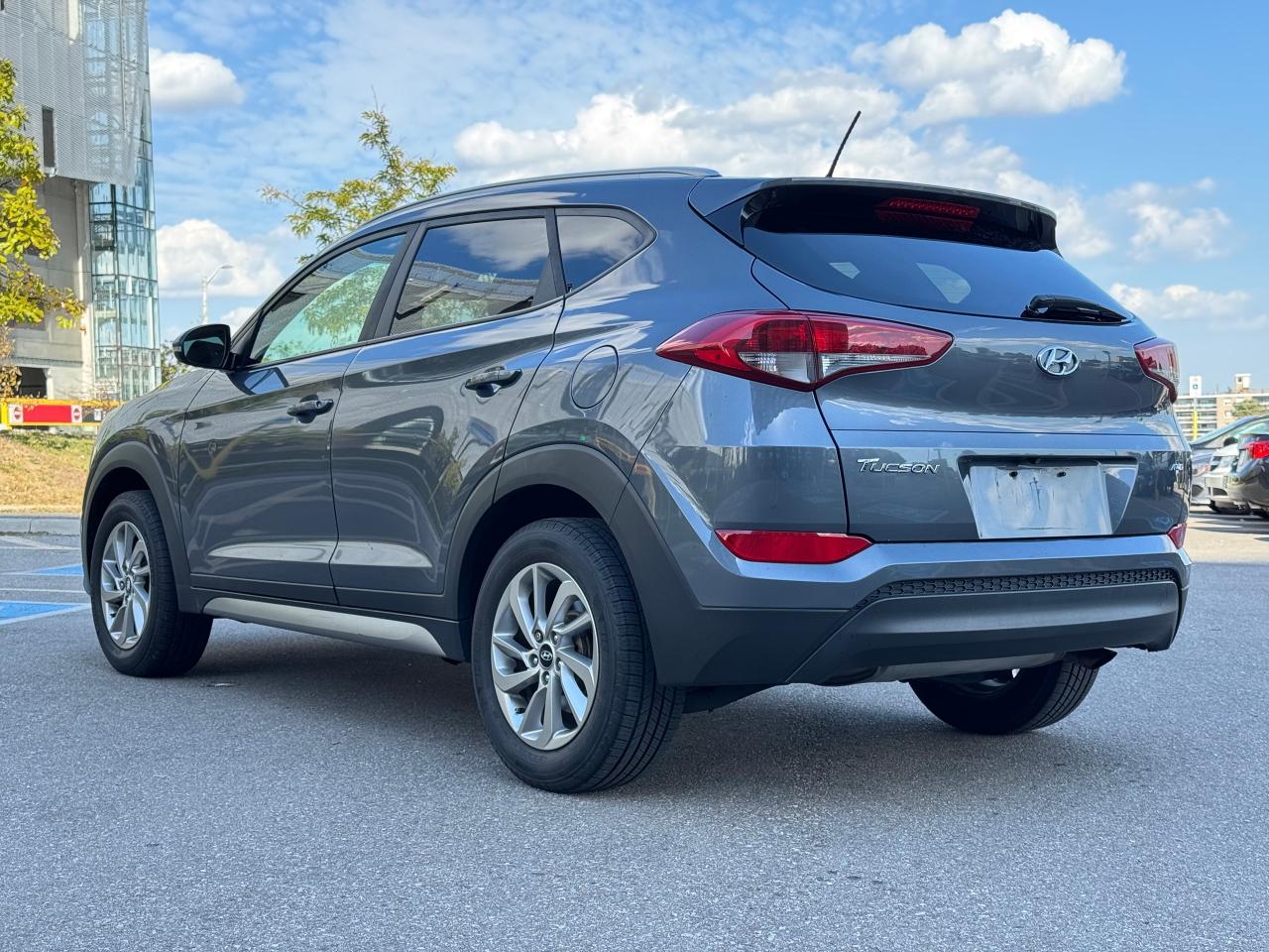 2017 Hyundai Tucson Premium | CLEAN CARFAX | NO ACCIDENT | - Photo #6