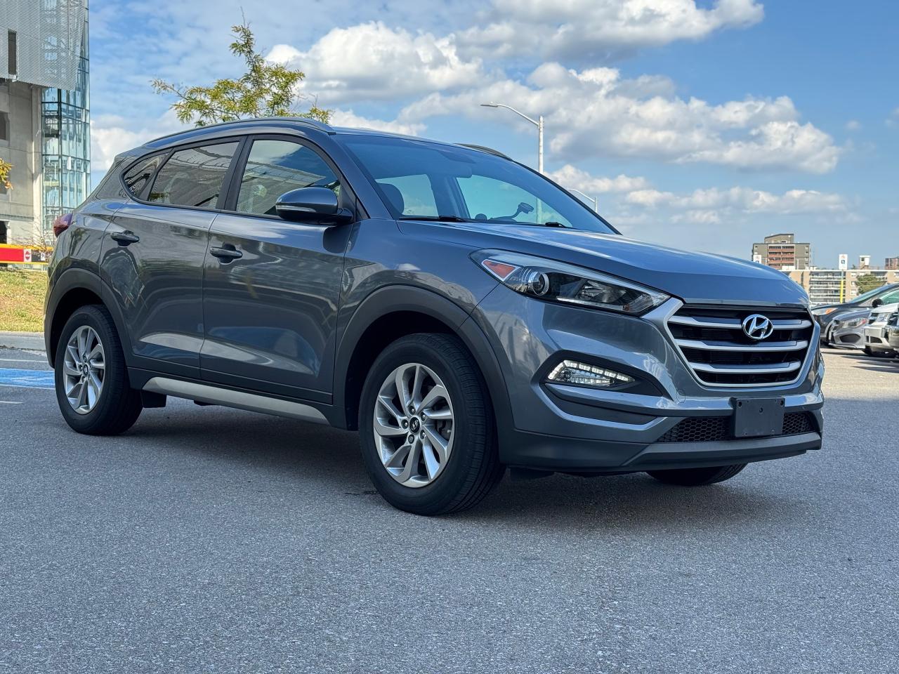 2017 Hyundai Tucson Premium | CLEAN CARFAX | NO ACCIDENT | - Photo #9