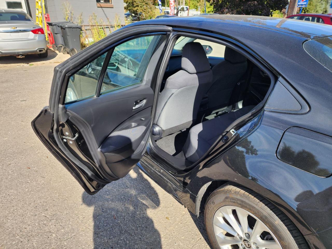 2021 Toyota Corolla LE l Fuel Efficent l Low Km's l Well Serviced.