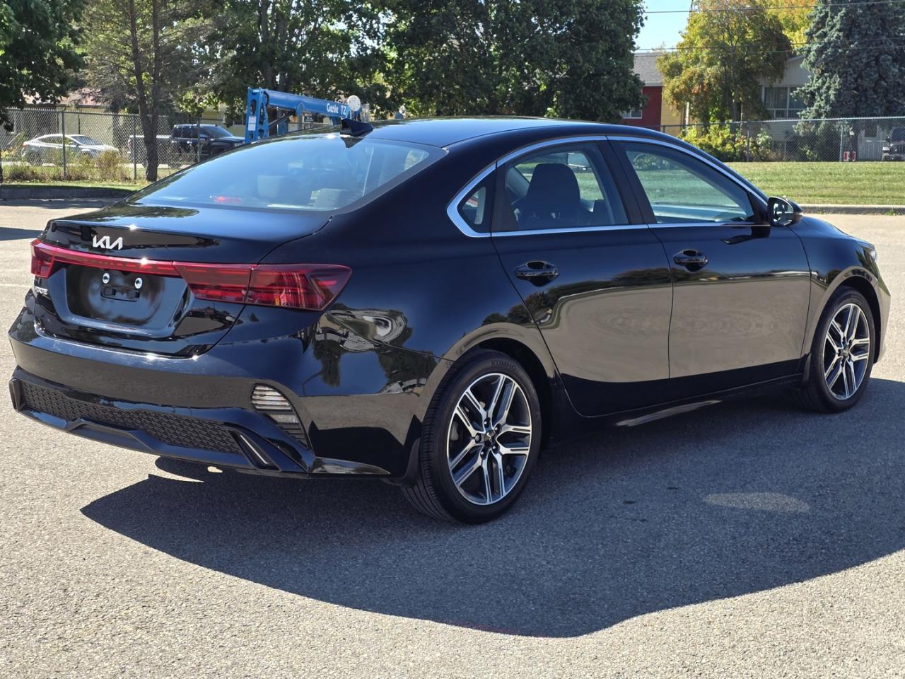 2023 Kia Forte EX - Photo #5