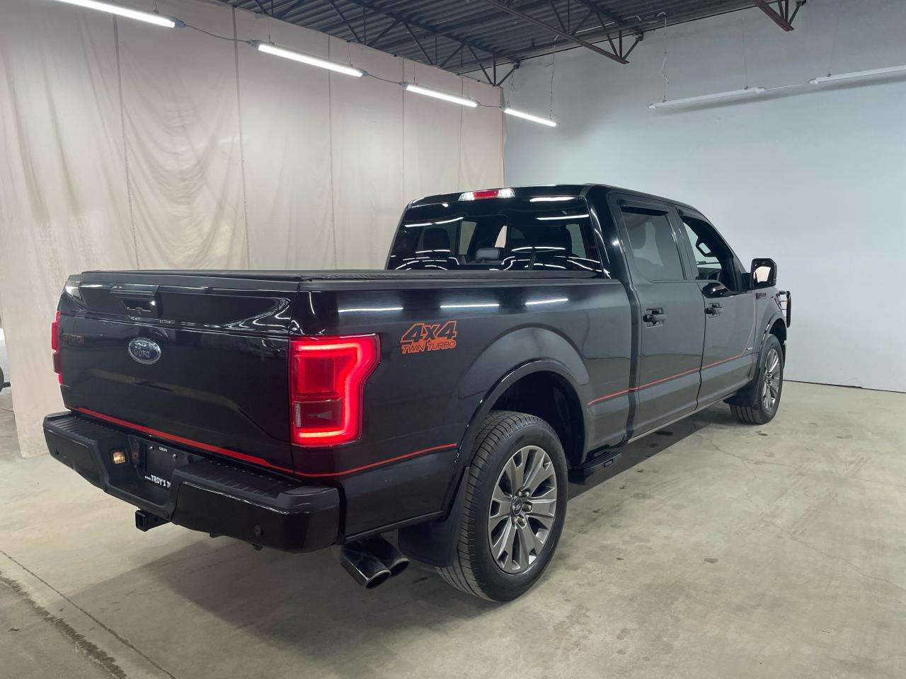 2017 Ford F-150 Lariat Photo6