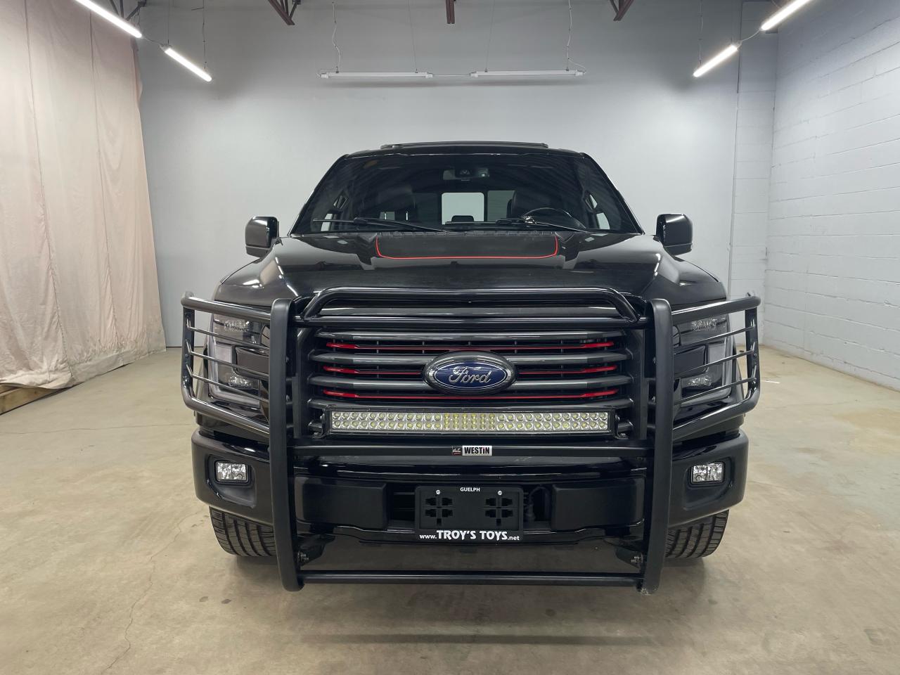 2017 Ford F-150 Lariat Photo2