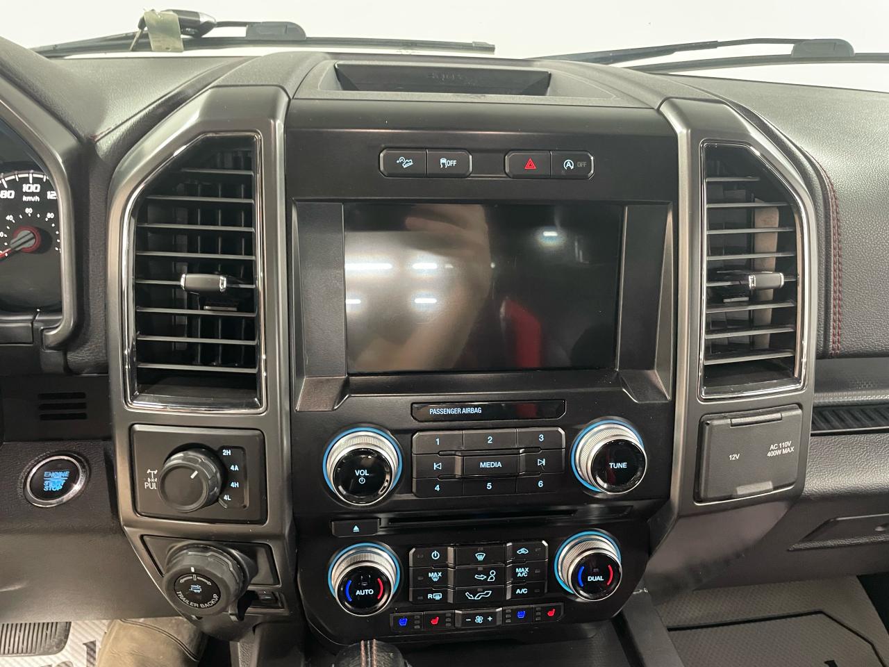 2017 Ford F-150 Lariat Photo17