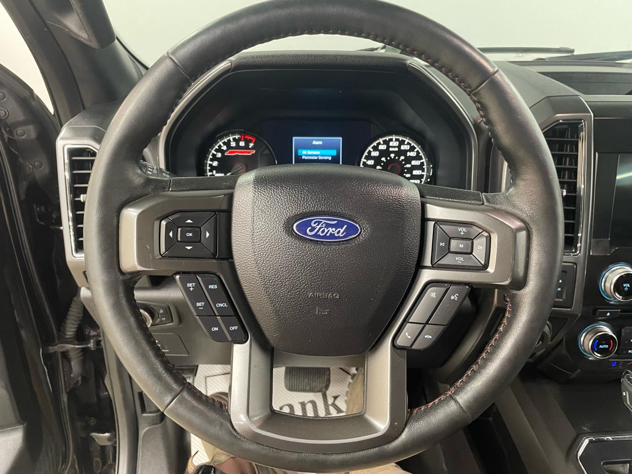 2017 Ford F-150 Lariat Photo13