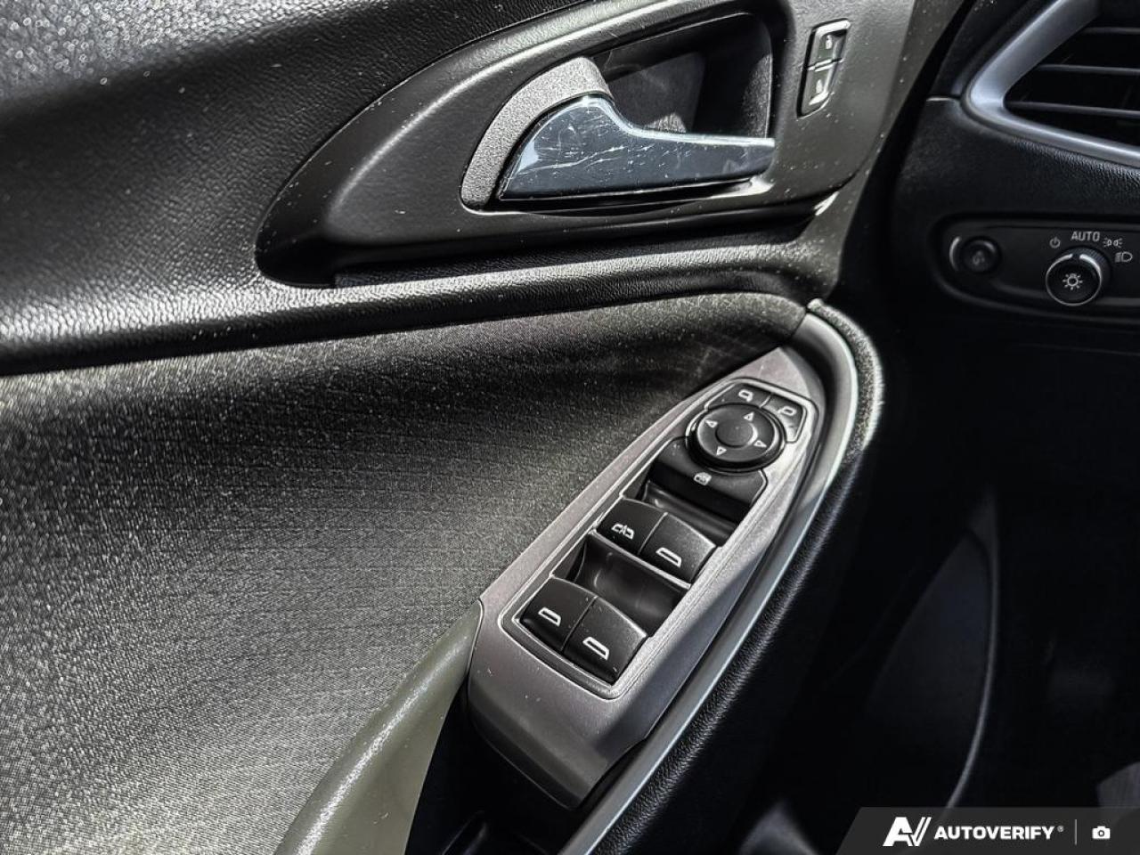 2022 Chevrolet Malibu LT / NO ACCIDENTS / HTD SEATS / BLUETOOTH / CRUISE Photo