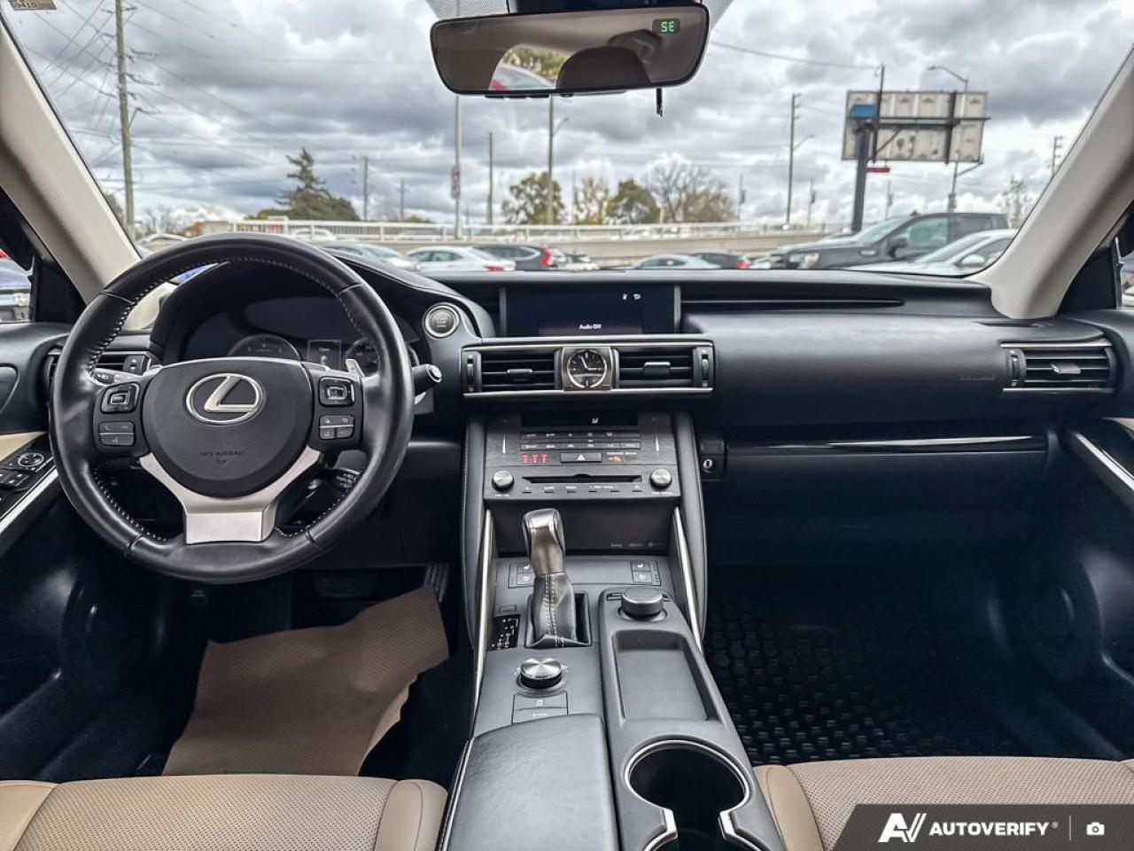 2020 Lexus IS IS300 / AWD / ROOF / LEATHER / COOLING SEATS Photo