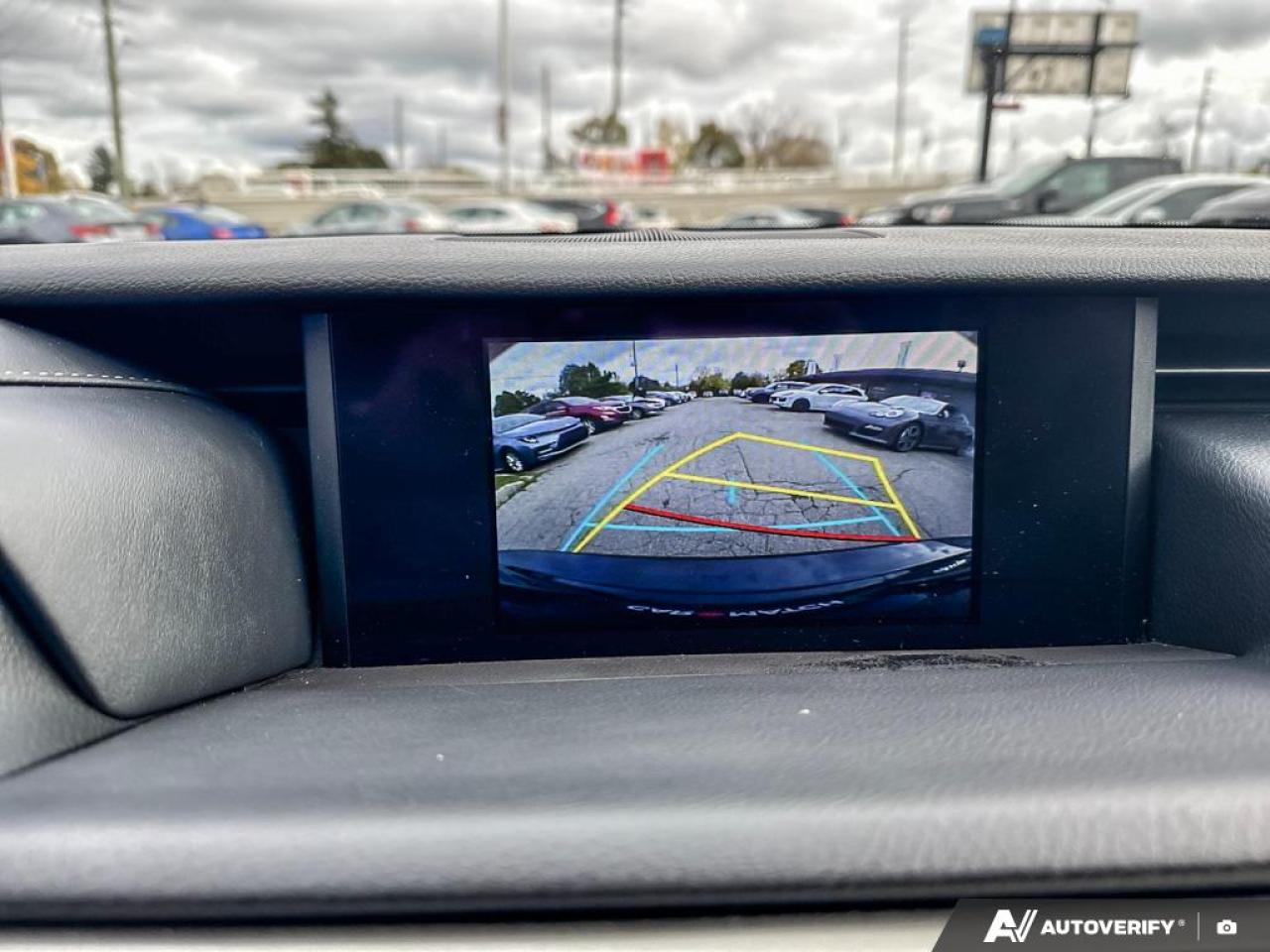 2020 Lexus IS IS300 / AWD / ROOF / LEATHER / COOLING SEATS Photo