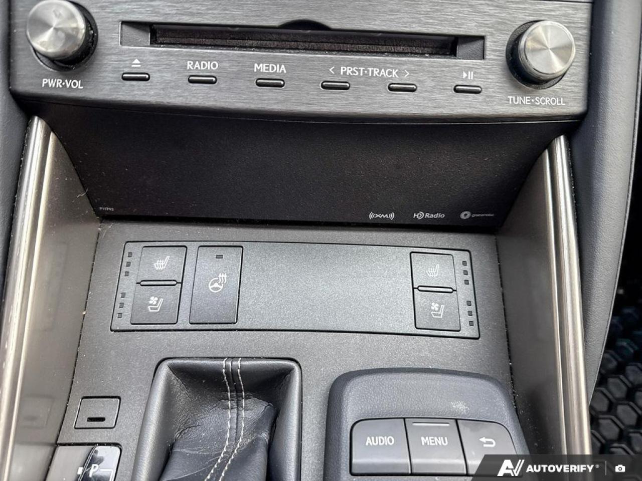 2020 Lexus IS IS300 / AWD / ROOF / LEATHER / COOLING SEATS Photo