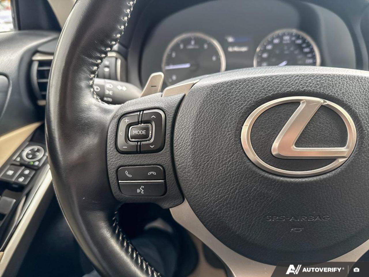 2020 Lexus IS IS300 / AWD / ROOF / LEATHER / COOLING SEATS Photo