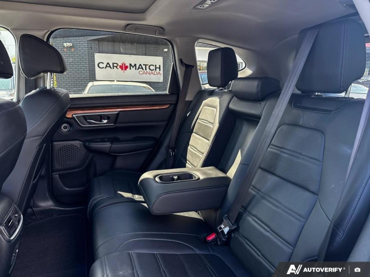 2022 Honda CR-V TOURING / NO ACCIDENTS / PANO ROOF / NAV / AWD - Photo #11