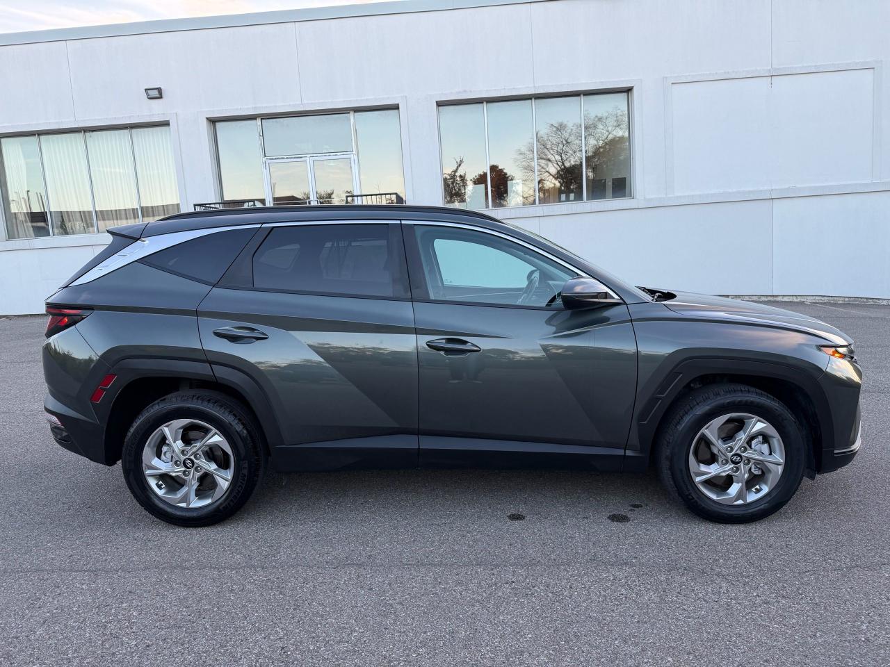 2023 Hyundai Tucson Essential FWD Photo3