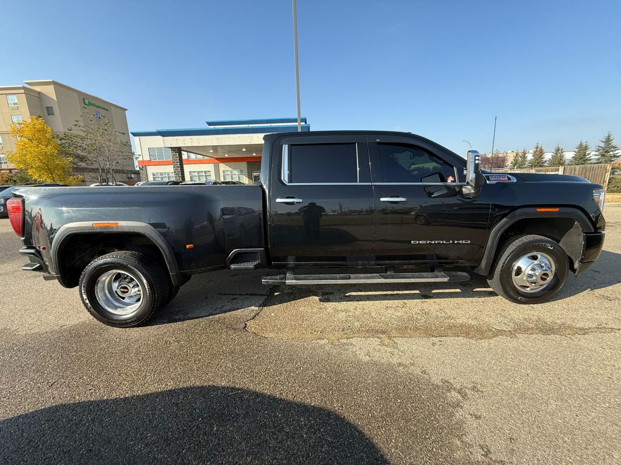 2022 GMC Sierra 3500 Denali Dually | DIESEL | ALL CREDIT ACCEPTED!! - Photo #8
