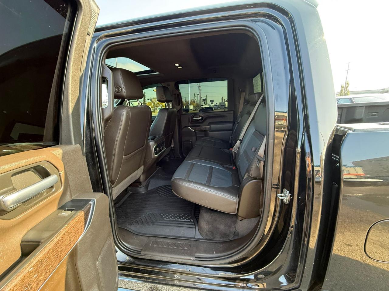 2022 GMC Sierra 3500 Denali Dually | DIESEL | ALL CREDIT ACCEPTED!! - Photo #16