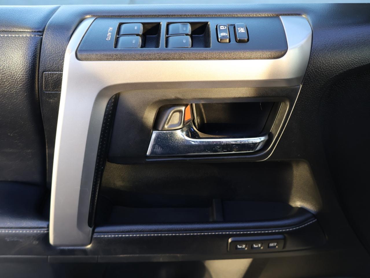 2018 Toyota 4Runner LIMITED-TRAIL 4WD SAFETY CERTIFIED CAMERA NAV BLUETOOTH LEATHER HEAT/COLD SUNROOF CRUISE ALLOYS - Photo #30