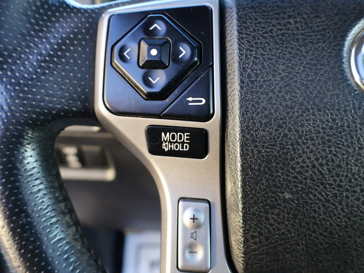 2018 Toyota 4Runner LIMITED-TRAIL 4WD SAFETY CERTIFIED CAMERA NAV BLUETOOTH LEATHER HEAT/COLD SUNROOF CRUISE ALLOYS - Photo #33
