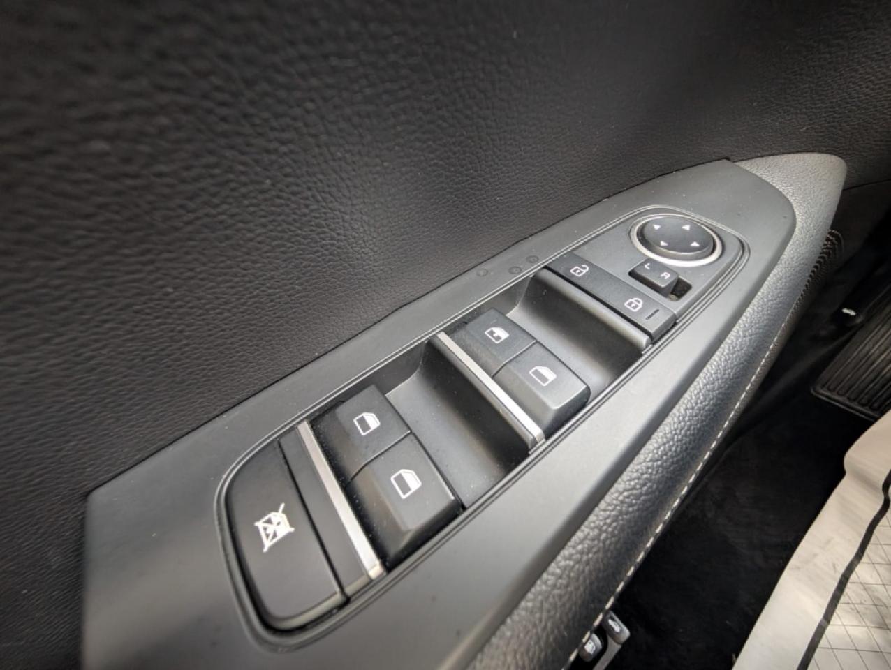 2021 Kia Forte EX / APPLE CARPLAY / ALLOY WHEELS / BLIND SPOT - Photo #12