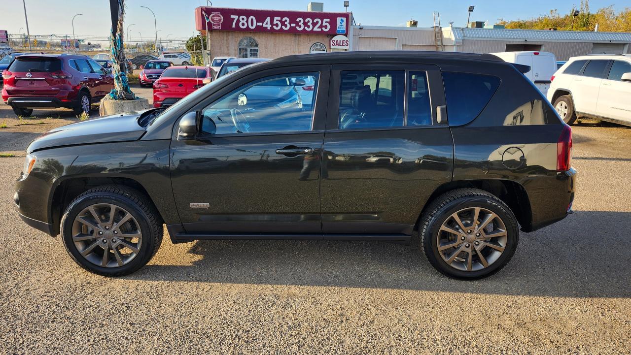 2016 Jeep Compass 75th Anniversary, 4X4, Leather, Sunroof, Htd seats - Photo #4