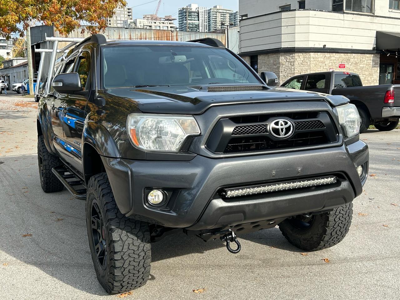 2014 Toyota Tacoma  - Photo #4