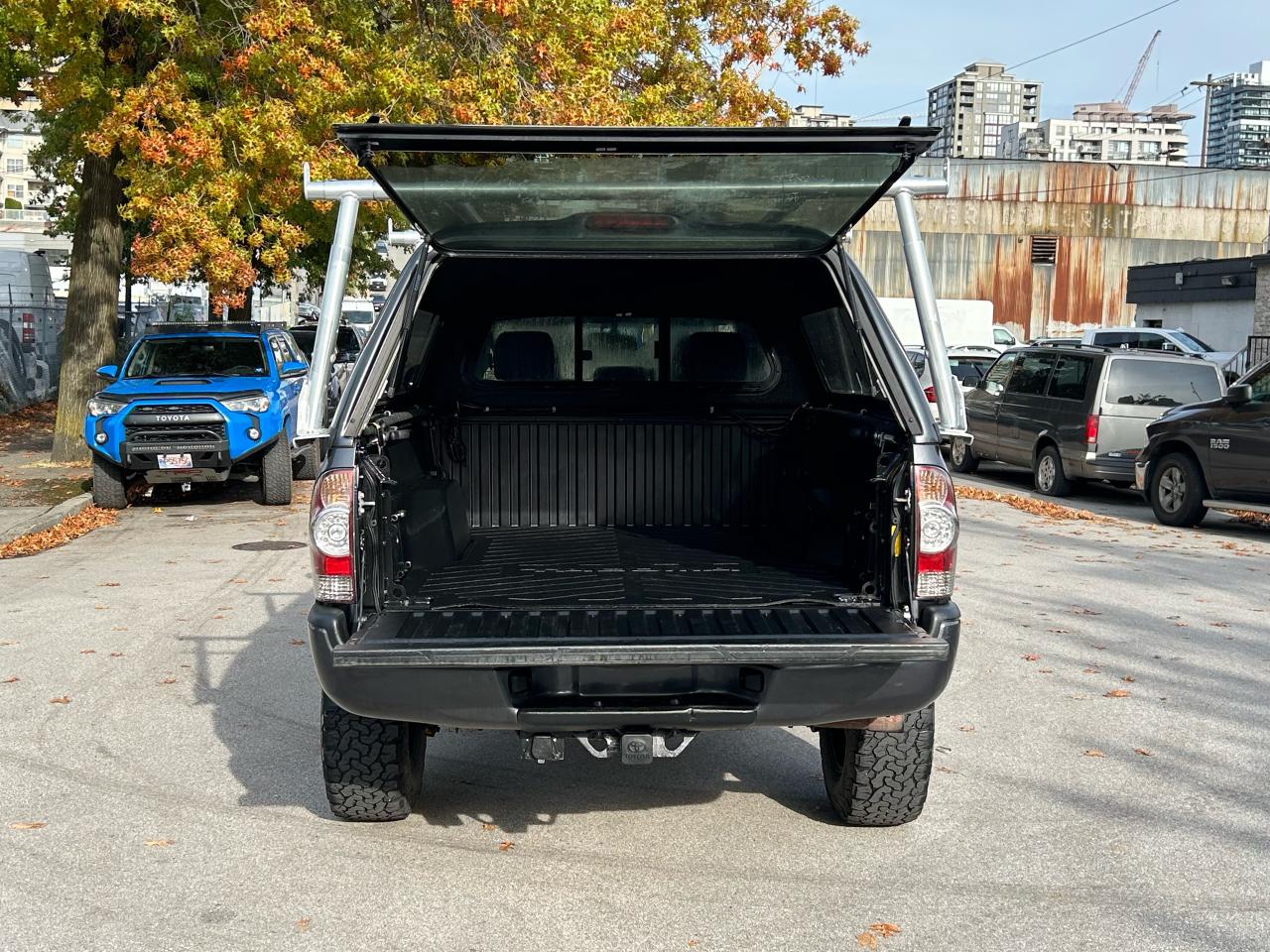 2014 Toyota Tacoma  - Photo #8