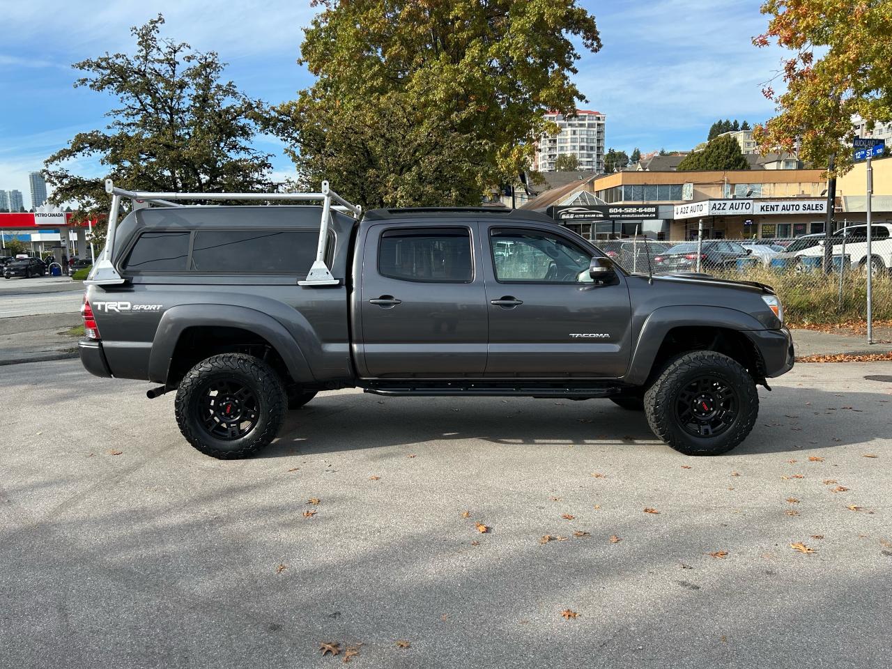 2014 Toyota Tacoma  - Photo #5