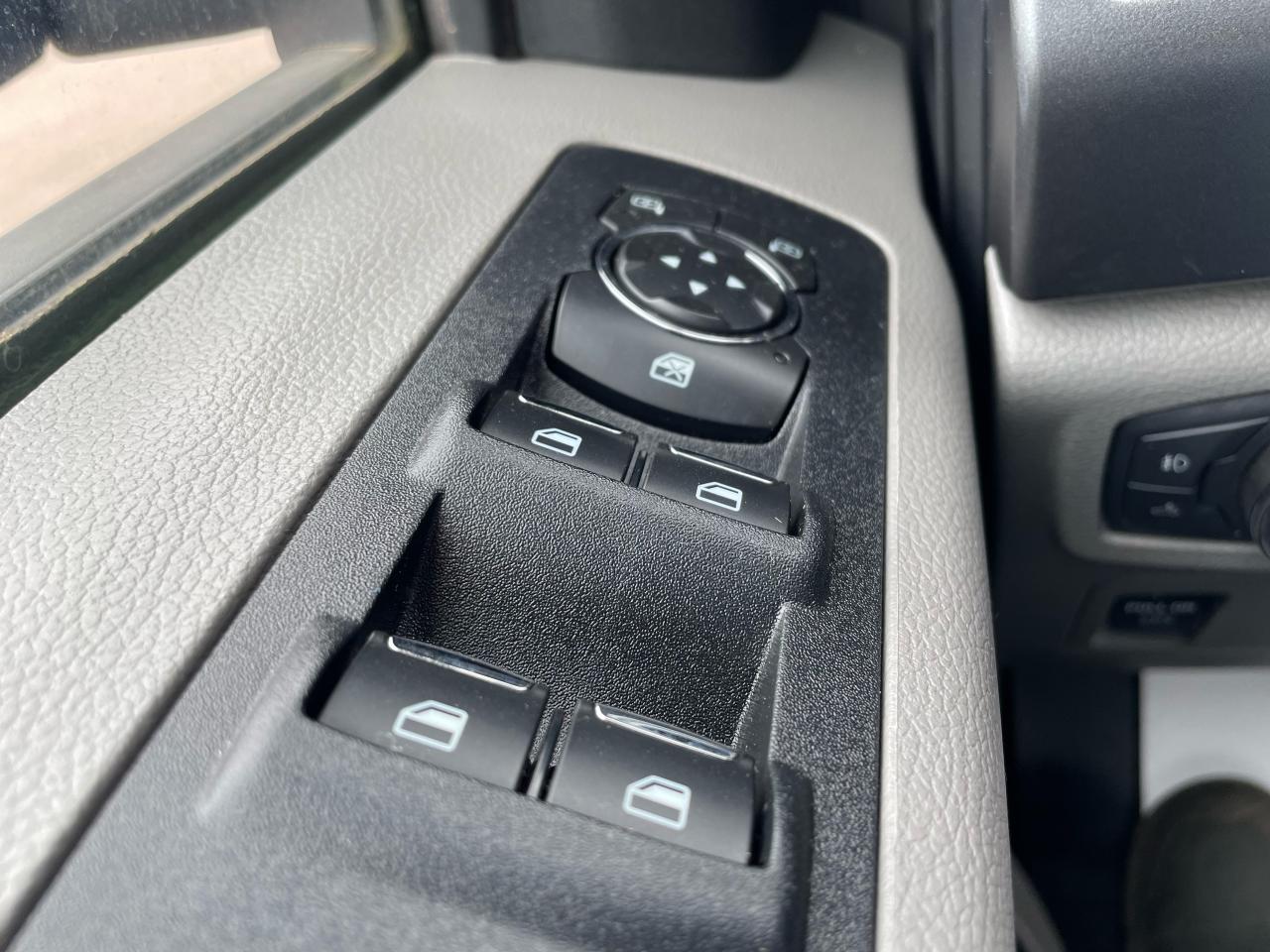 2020 Ford F-150 XLT Photo5