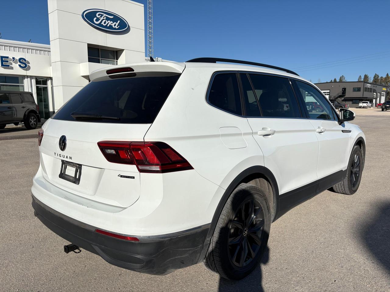 2022 Volkswagen Tiguan COMFORTLINE 4Motion Photo4