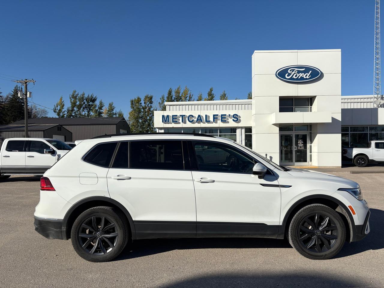 Used 2022 Volkswagen Tiguan COMFORTLINE 4Motion for sale in Treherne, MB