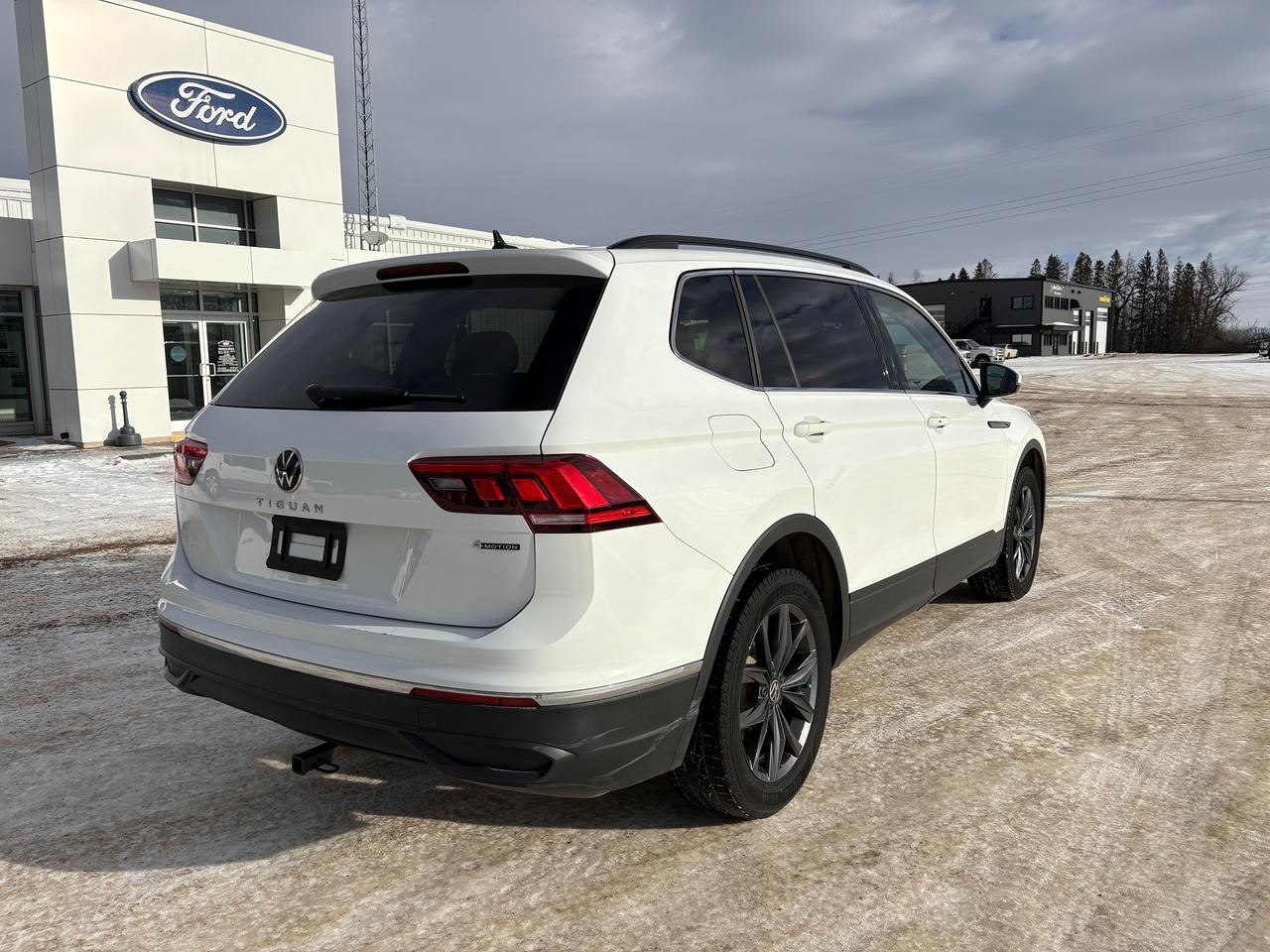 2022 Volkswagen Tiguan COMFORTLINE 4Motion Photo4