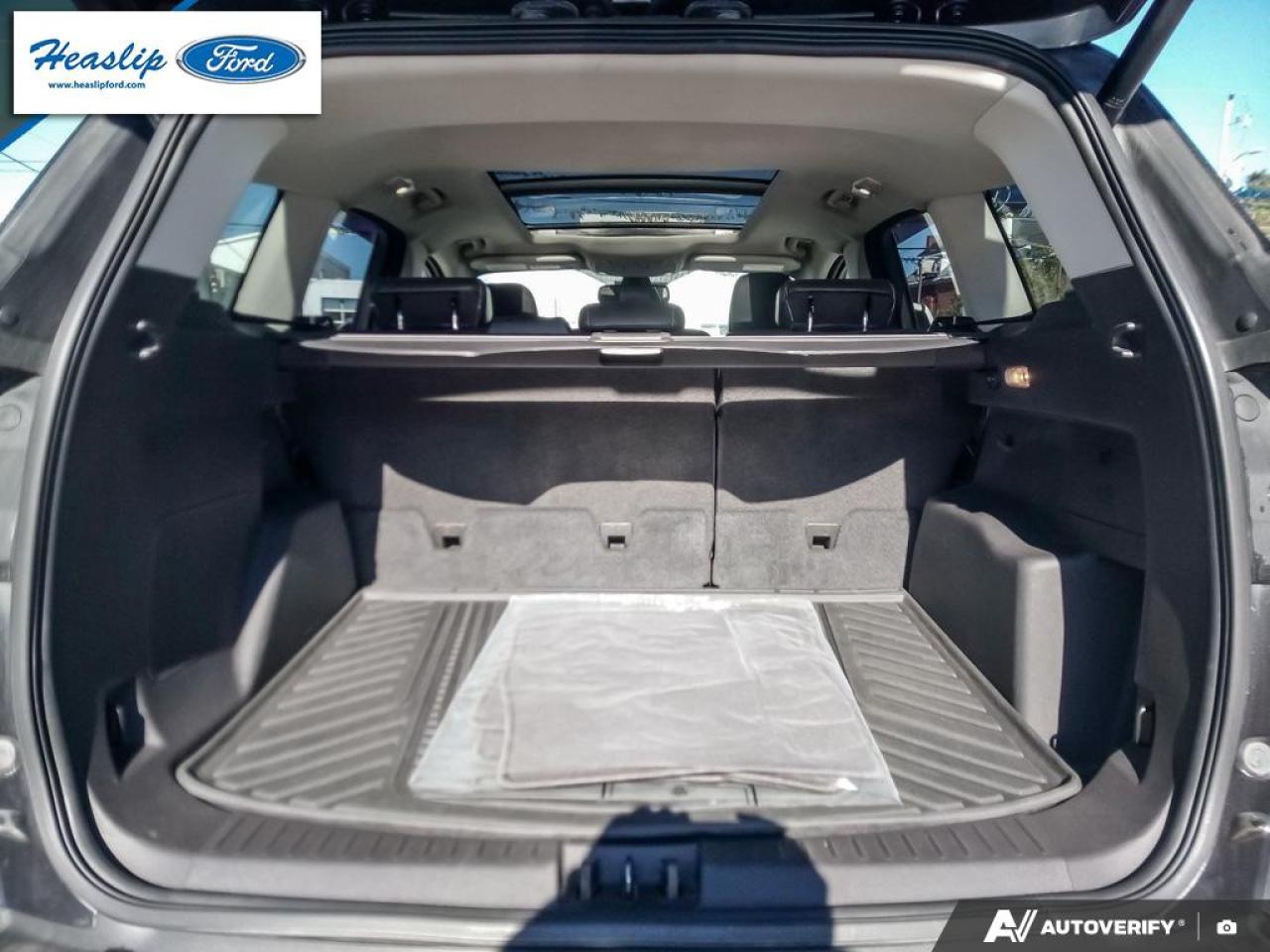 2018 Ford Escape Titanium Photo5