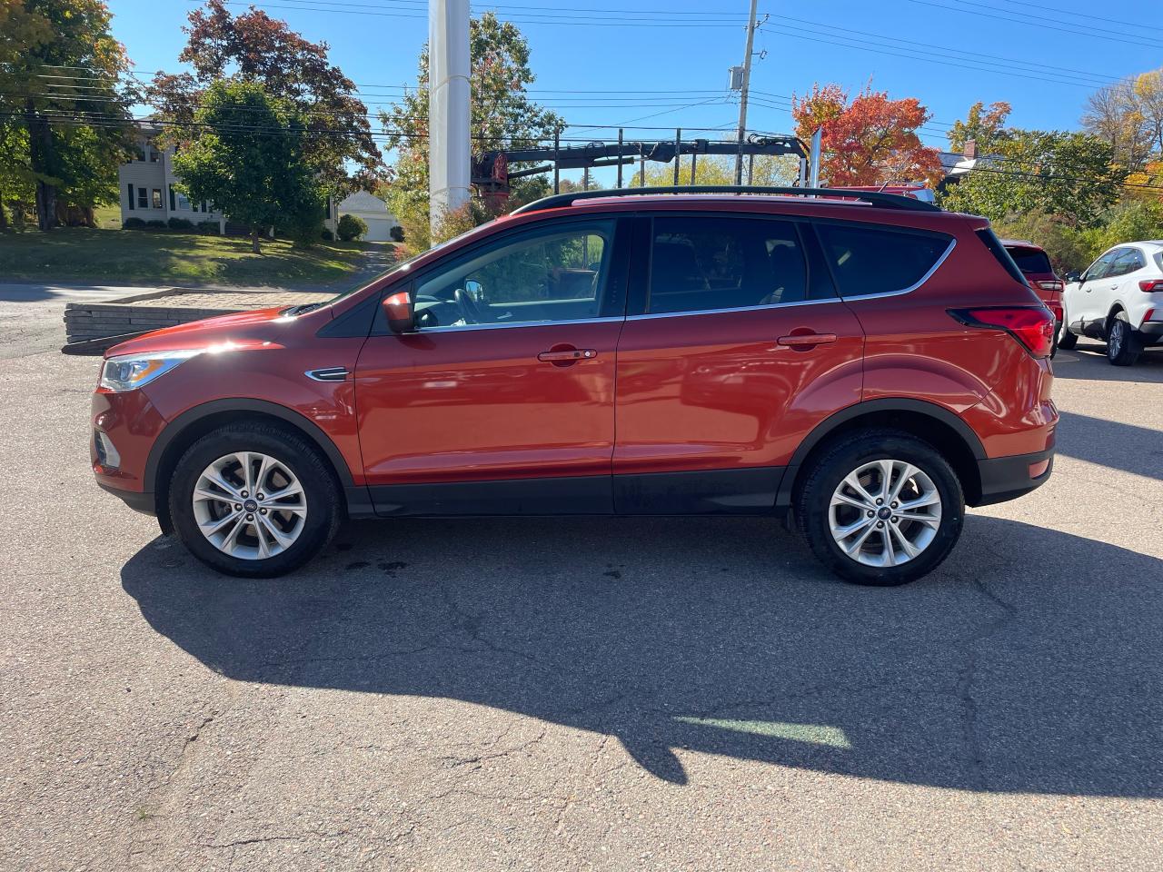 2019 Ford Escape SEL Photo3