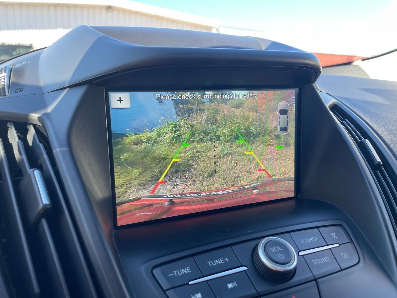 2019 Ford Escape SEL Photo5