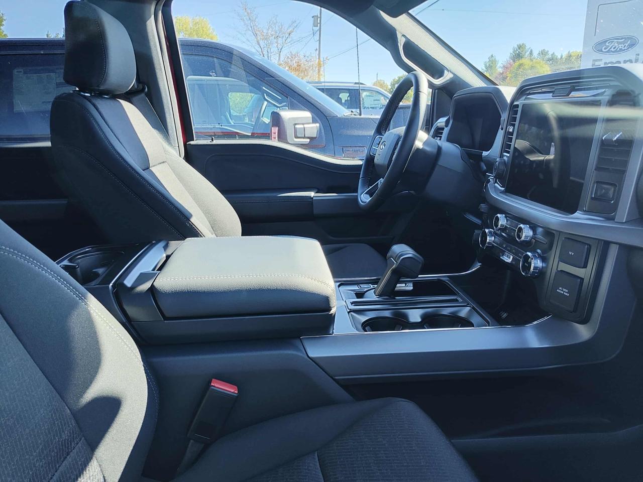 2025 Ford F-150 XLT Photo