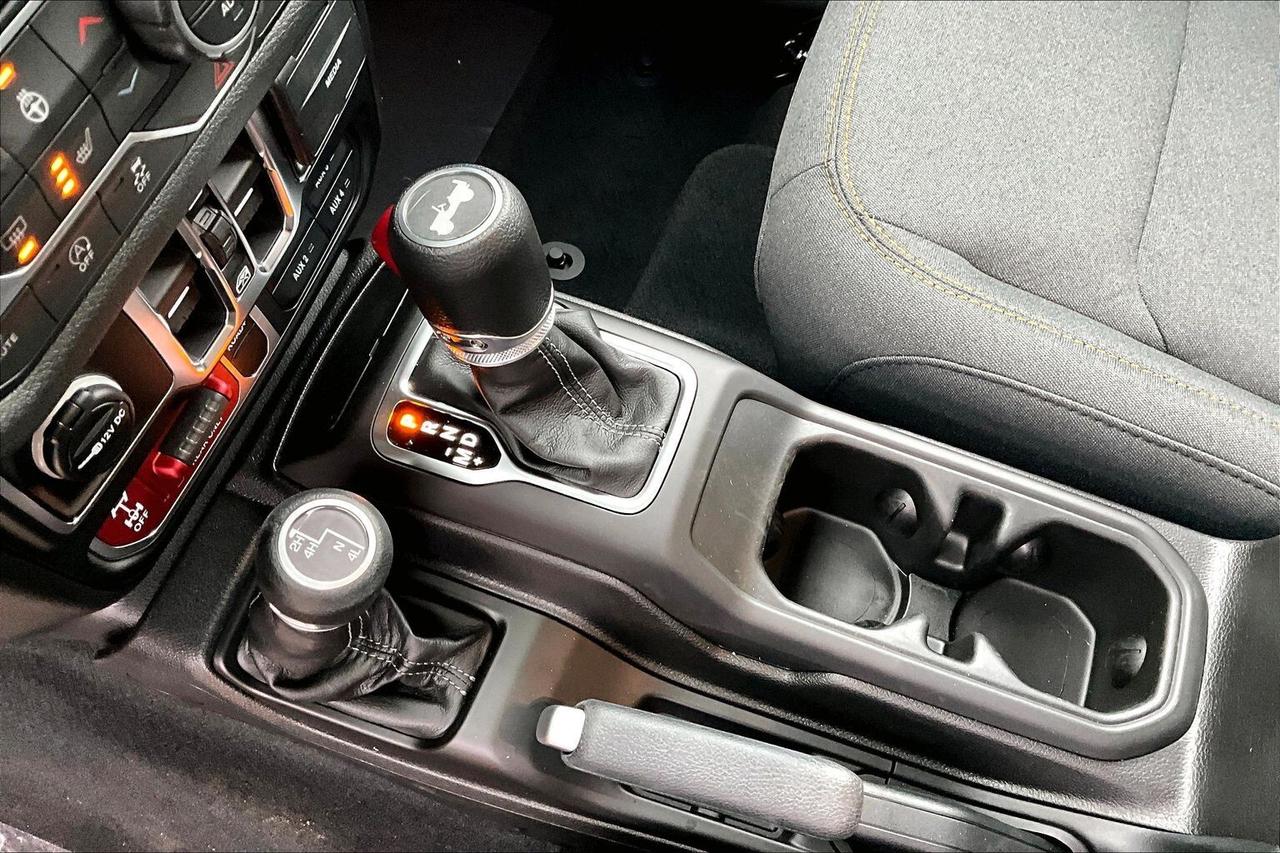 2026 Jeep Wrangler WILLYS 4DR | Hardtop | Tech & Conv Grp | PURPLE Photo