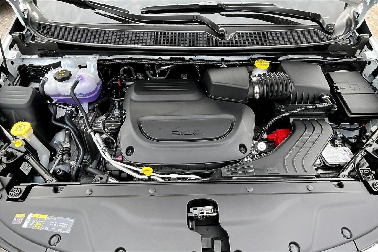 2026 Chrysler Pacifica SELECT AWD | Leather | S APP PKG | Adaptive Cruise Photo