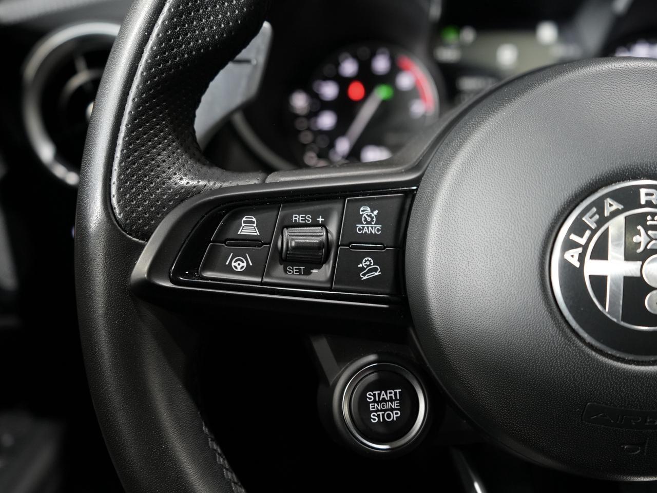 2023 Alfa Romeo Stelvio Veloce/PANO/HARMAN K/21 IN RIM/NO ACCIDENT/1OWNER Photo