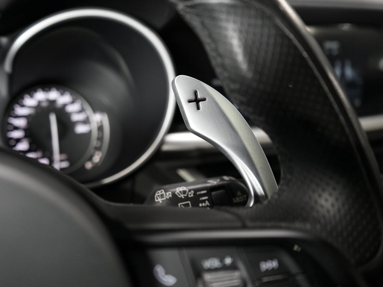 2023 Alfa Romeo Stelvio Veloce/PANO/HARMAN K/21 IN RIM/NO ACCIDENT/1OWNER Photo